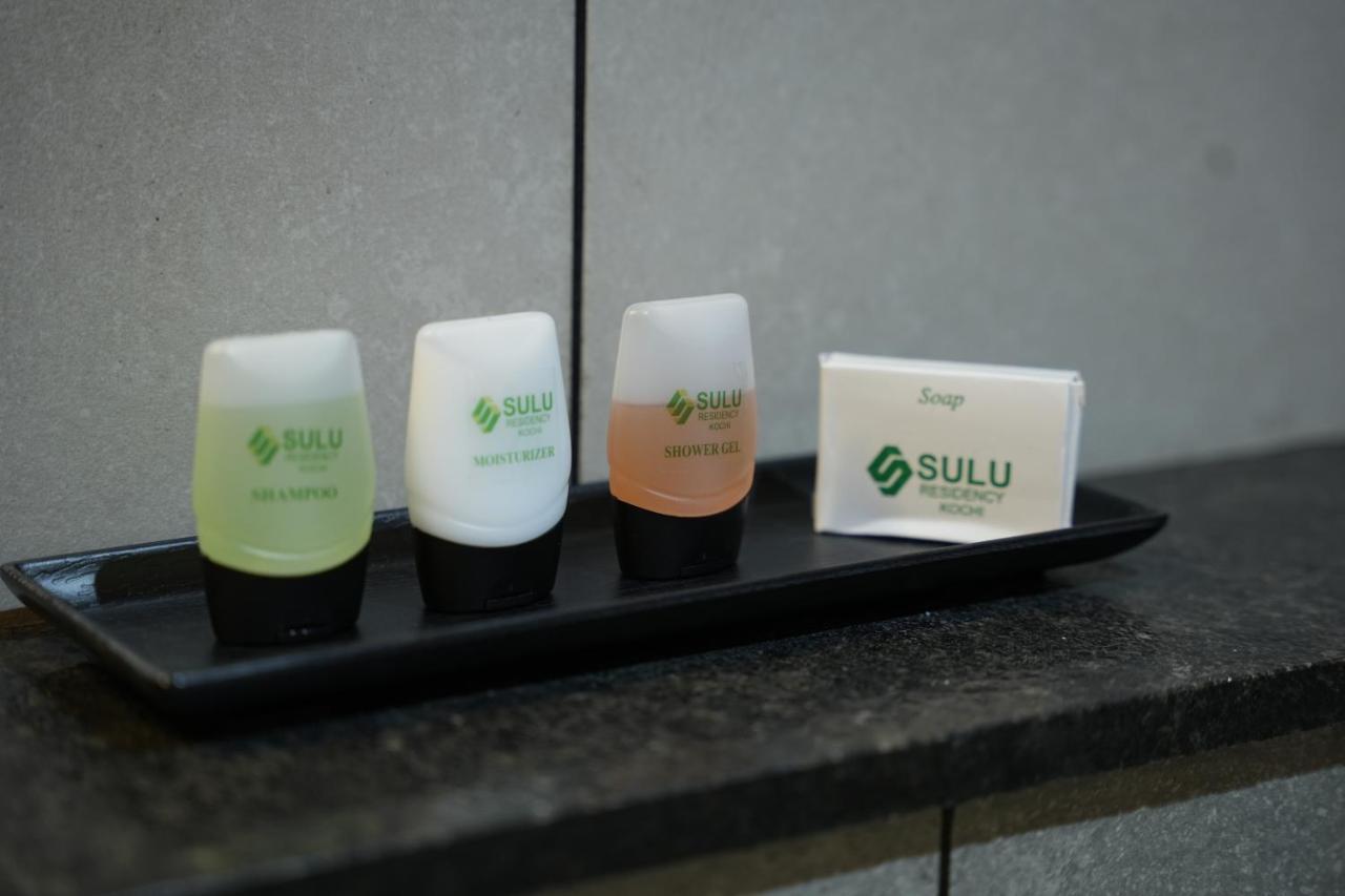 Sulu Residency Hotel Kochi Buitenkant foto