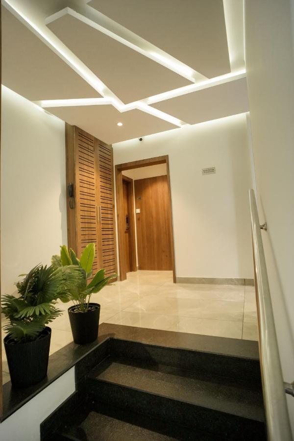 Sulu Residency Hotel Kochi Buitenkant foto